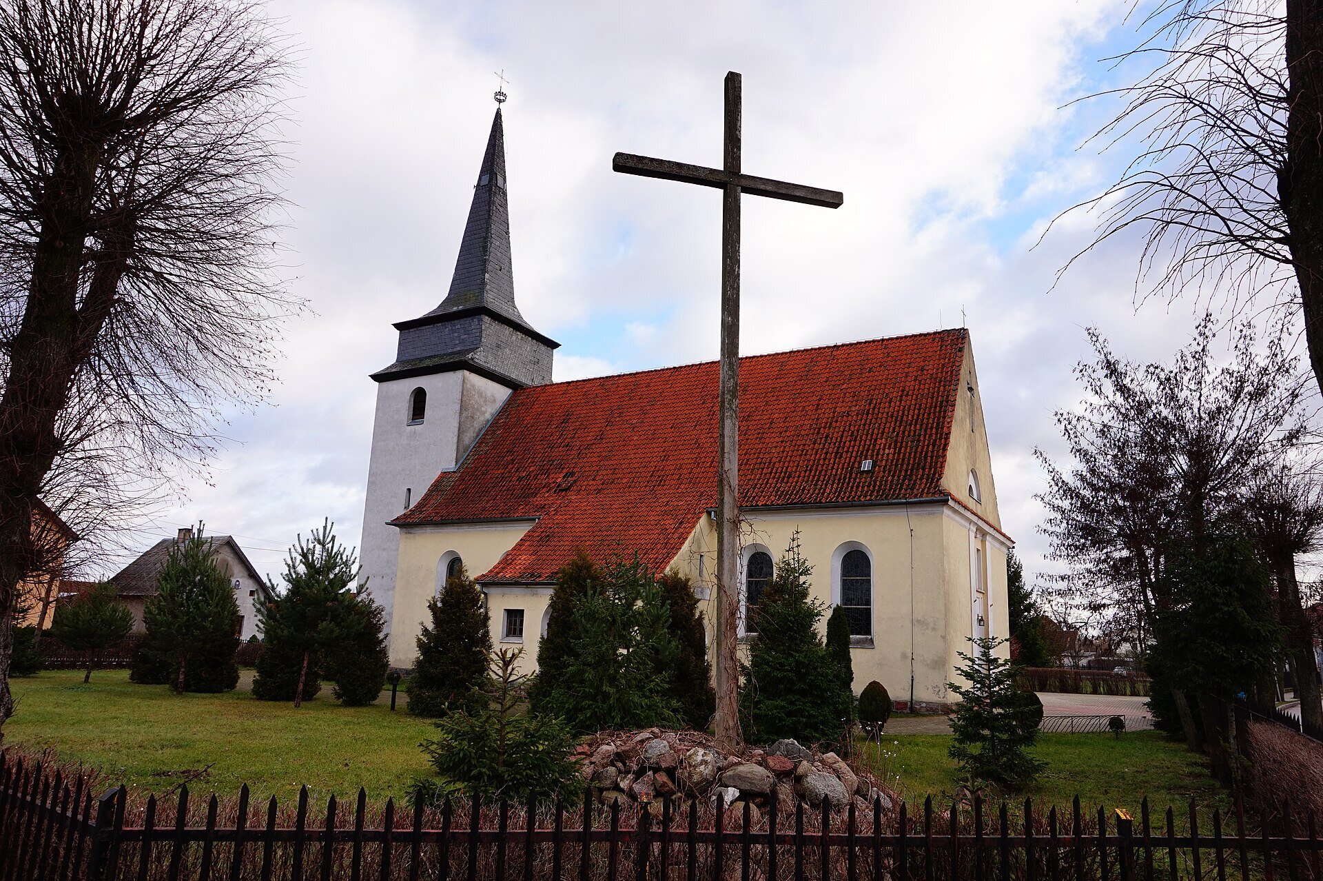 Świętajno: Kościół pw. Św. Andrzeja Boboli we wsi Świętajno - panoramio